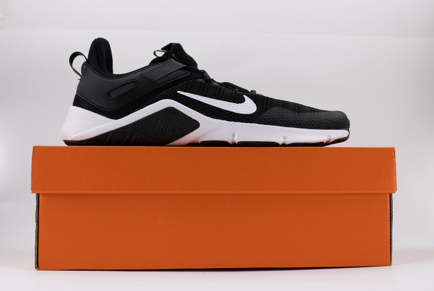 Tenis Nike Legend Essential