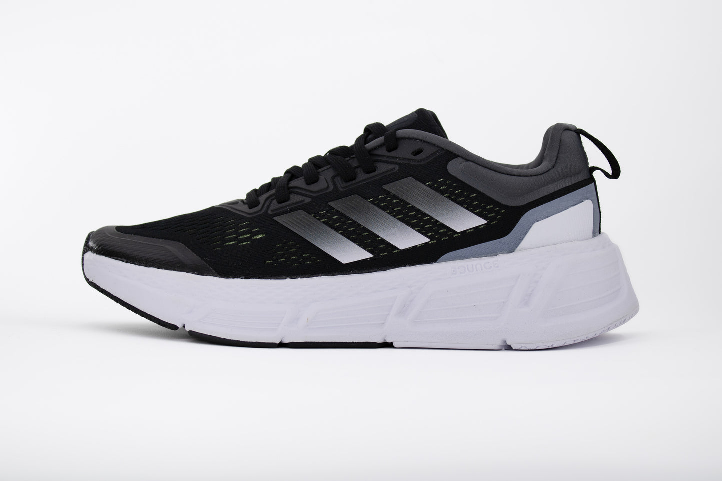 Tenis Adidas Questar
