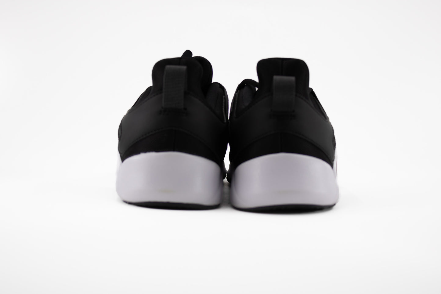 Tenis Nike Legend Essential