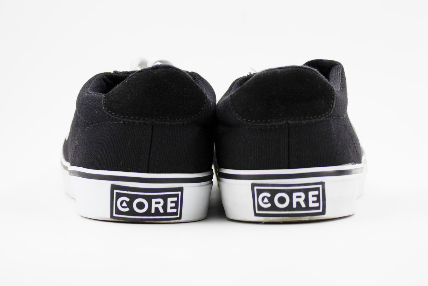 Tenis Core Crooked